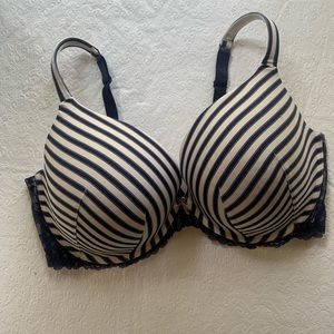 EUC Cacique Boost/Plunge Sailor Stripe Bra- 40DDD